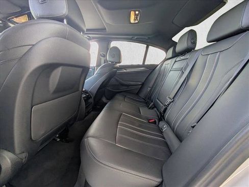 Used 2023 BMW 540i w/ M Sport Package image 19