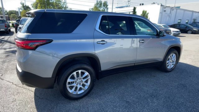 Used 2023 Chevrolet Traverse LS w/ Safety Package FWD image 2