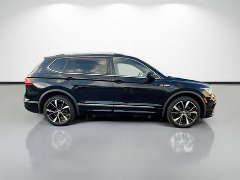 Used 2024 Volkswagen Tiguan SEL R-Line AWD/4WD image 2