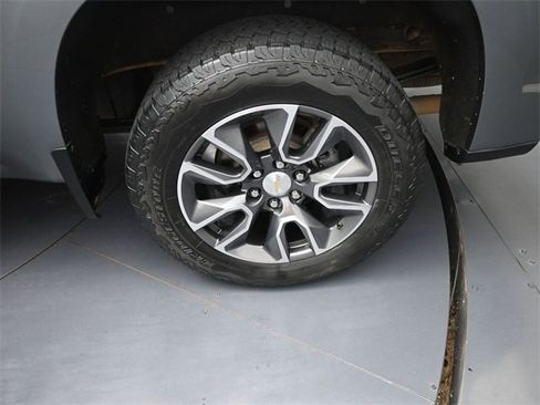 Used 2020 Chevrolet Silverado 1500 LT w/ Texas Edition image 13