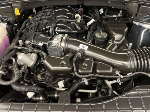 New 2025 Jeep Grand Cherokee L Overland w/ Luxury Tech Group IV image 22