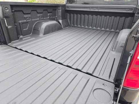 Used 2024 Chevrolet Silverado 1500 LT image 25