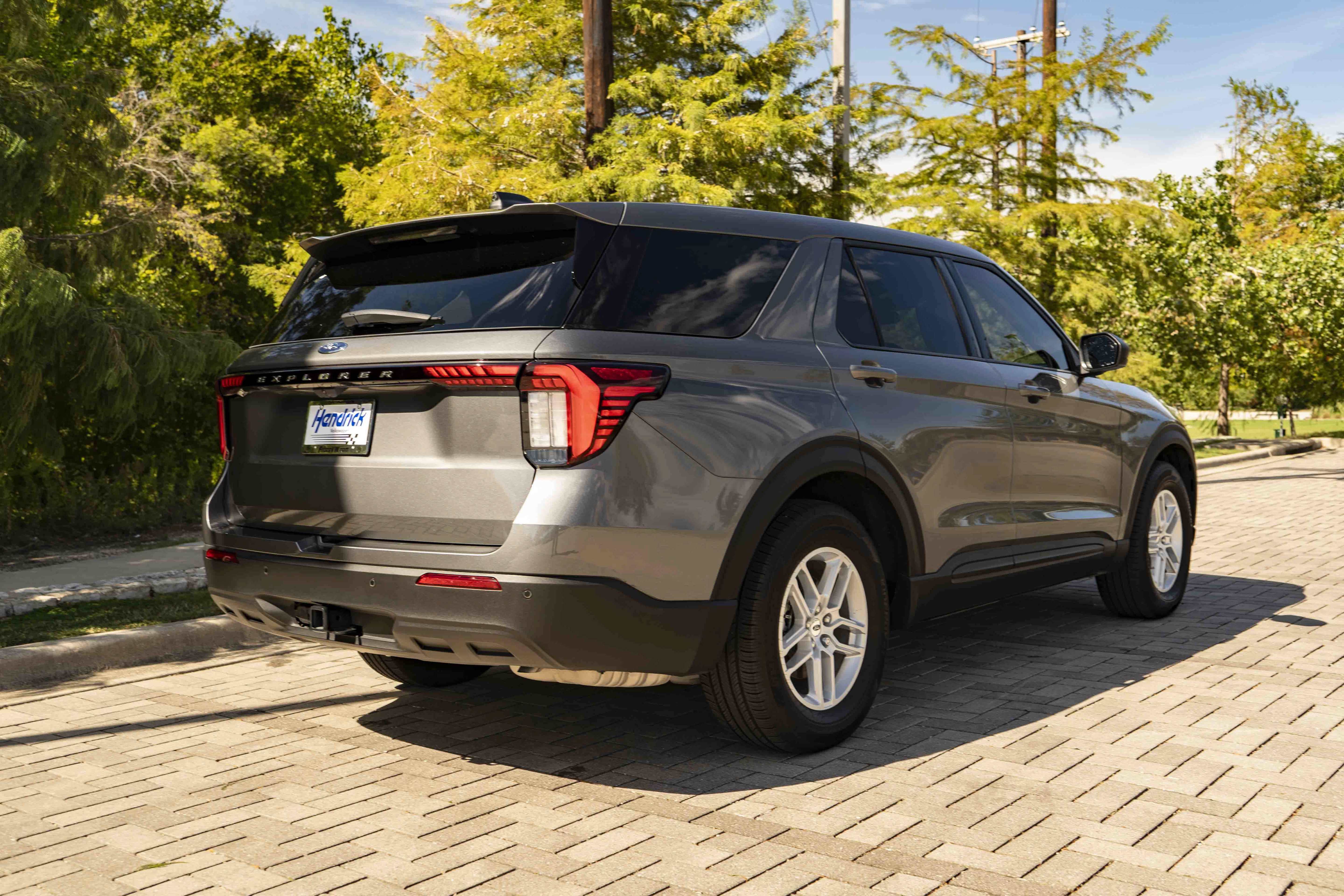 Used 2026 Ford Explorer Active RWD image 8