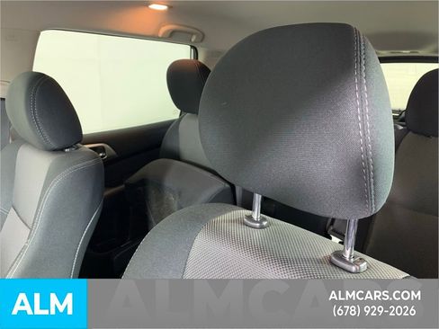 Used 2020 Nissan Pathfinder S image 17