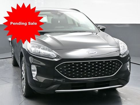 Used 2022 Ford Escape Titanium image 4