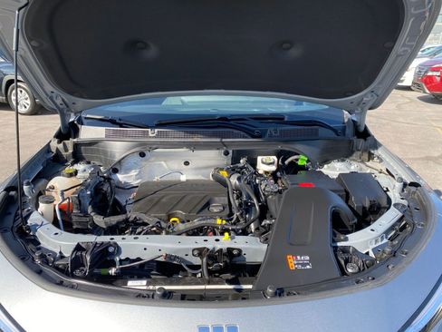 Used 2025 Buick Envista Sport Touring image 32