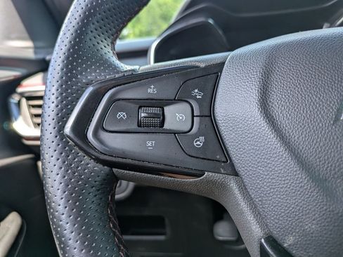 Used 2023 Chevrolet TrailBlazer RS w/ Sun and Liftgate Package FWD image 25