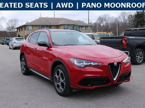 Used 2024 Alfa Romeo Stelvio Ti image 2
