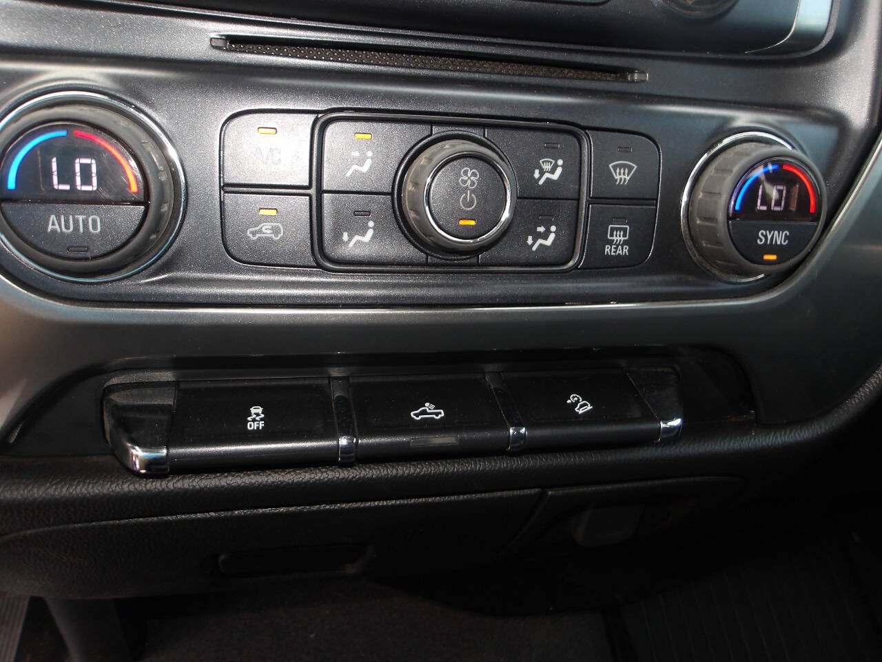 Used 2019 Chevrolet Silverado 2500 LT w/ All Star Edition AWD/4WD image 17