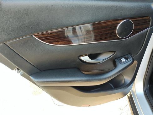 Used 2017 Mercedes-Benz GLC 300 image 45