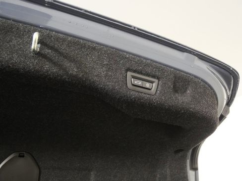 Certified 2025 BMW M5 w/ Carbon Package image 24