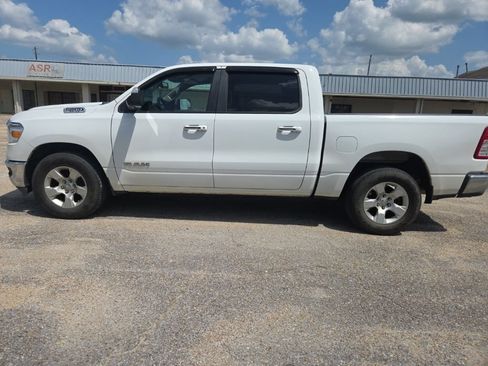 Used 2019 RAM 1500 Big Horn RWD image 6