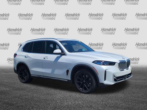 Certified 2024 BMW X5 xDrive40i w/ Premium Package AWD/4WD image 2
