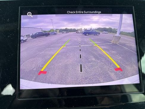 Used 2025 Jeep Grand Cherokee Altitude AWD/4WD image 8