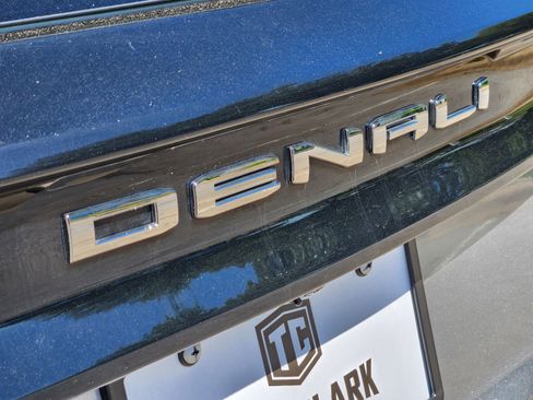 Used 2025 GMC Acadia Denali w/ LPO, Floor Liner Package FWD image 30