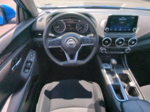 Used 2024 Nissan Sentra SV FWD image 8
