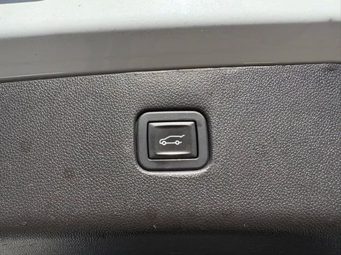 Used 2019 Chevrolet Blazer RS image 35