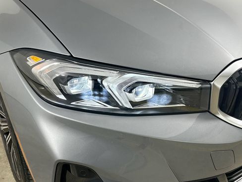 Used 2025 BMW 330i xDrive Sedan AWD/4WD image 9