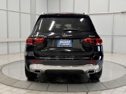 Used 2020 Mercedes-Benz GLB 250 4MATIC image 7