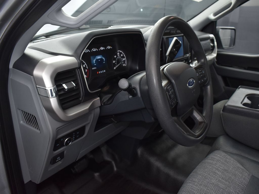 Used 2022 Ford F150 XLT AWD/4WD image 9