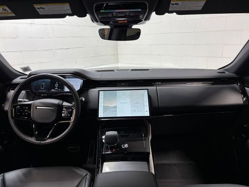 New 2025 Land Rover Range Rover Sport Dynamic SE image 35