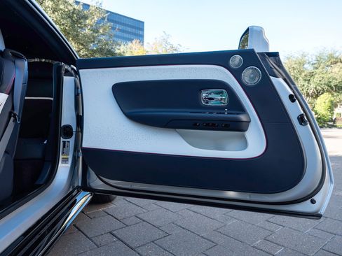 Used 2024 Rolls-Royce Spectre w/ Spectre Launch Package AWD/4WD image 15