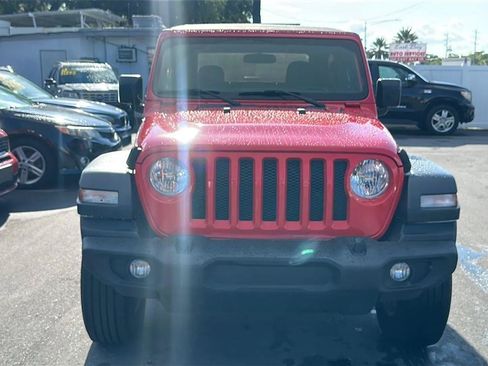 Used 2019 Jeep Wrangler Sport AWD/4WD image 4