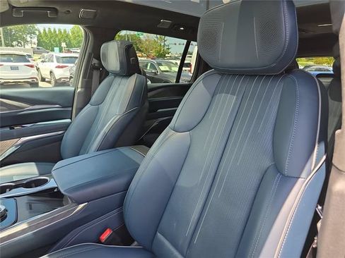 Used 2025 Cadillac Escalade IQ Luxury 2 w/ LPO, Premium Carpet Package AWD/4WD image 22