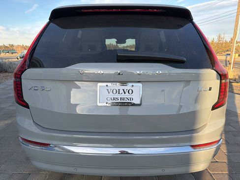 New 2026 Volvo XC90 B6 Ultra w/ Protection Package image 5