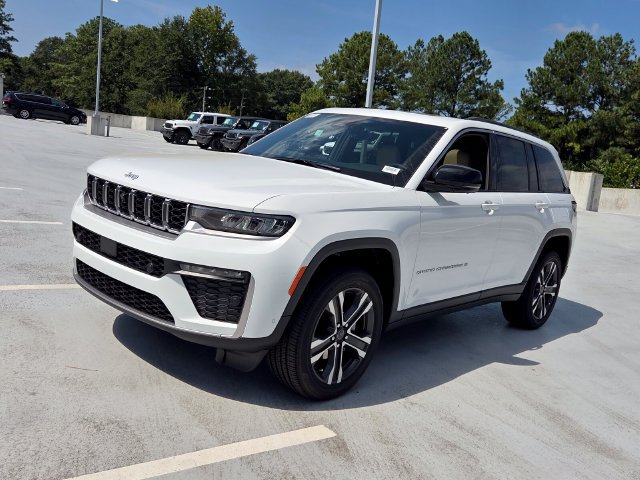 New 2027 Jeep Grand Cherokee Limited w/ Technology Group II RWD image 3