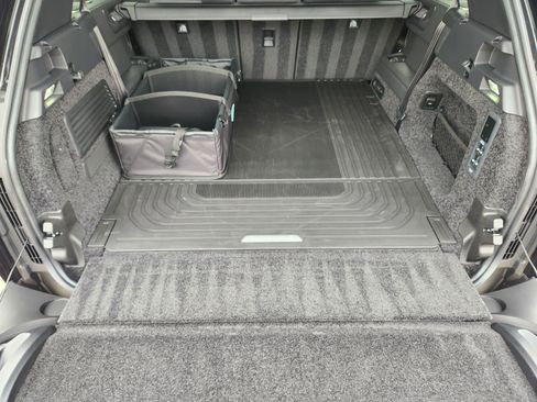 New 2026 Land Rover Range Rover Long Wheelbase SE image 34