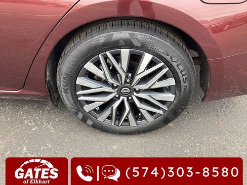 Used 2025 Nissan Altima 2.5 SV FWD image 29