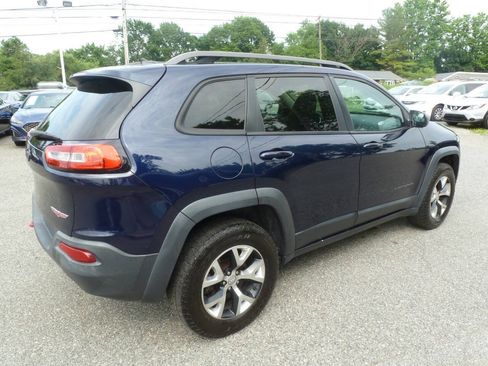 Used 2014 Jeep Cherokee Trailhawk AWD/4WD image 7