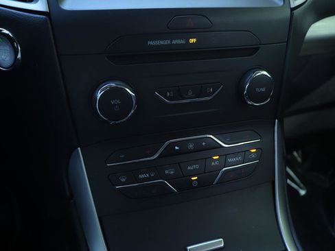 Used 2018 Ford Edge SEL w/ Equipment Group 201A image 33