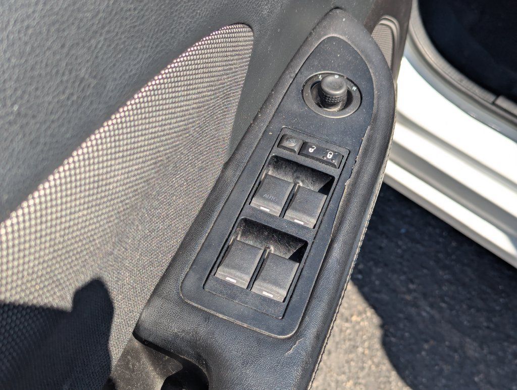 Used 2014 Dodge Avenger SE FWD image 24