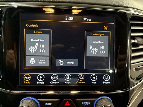 Used 2019 Jeep Grand Cherokee Limited image 18