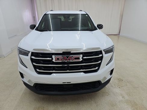 Used 2025 GMC Acadia Elevation image 15