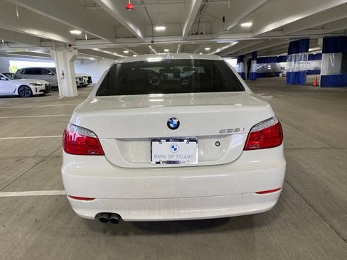 Used 2010 BMW 528i Sedan RWD image 4