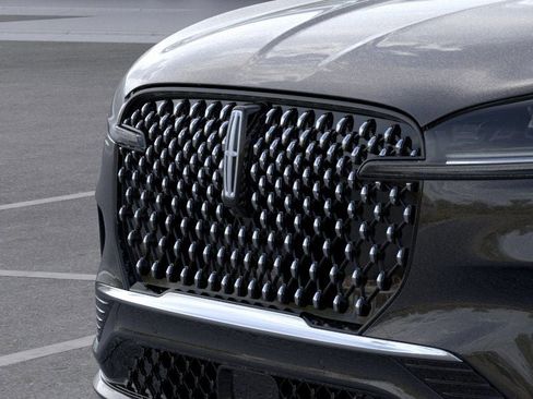 New 2026 Lincoln Aviator Black Label w/ Dynamic Handling Package image 17