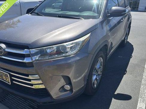 Certified 2018 Toyota Highlander Limited Platinum AWD/4WD image 1