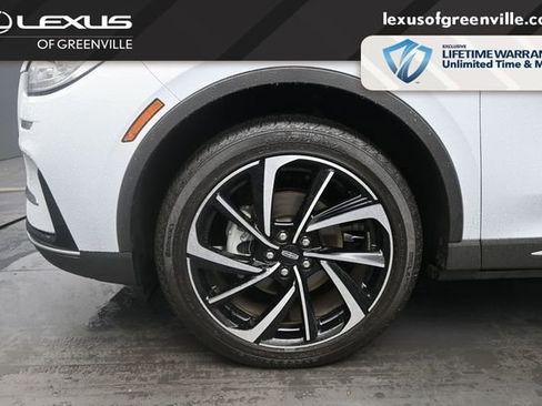 Used 2025 Lincoln Corsair Reserve FWD image 9