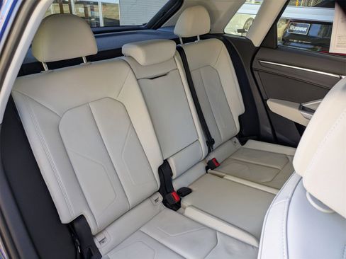 Used 2023 Audi Q3 2.0T Premium Plus w/ Premium Plus Package image 29