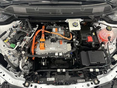 Used 2026 Chevrolet Equinox EV LT w/ LPO, Blackout Package FWD image 32