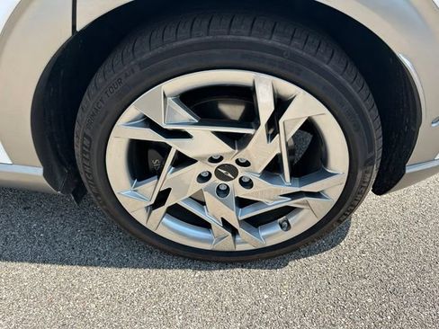 Used 2024 Genesis GV60 Performance AWD/4WD image 8
