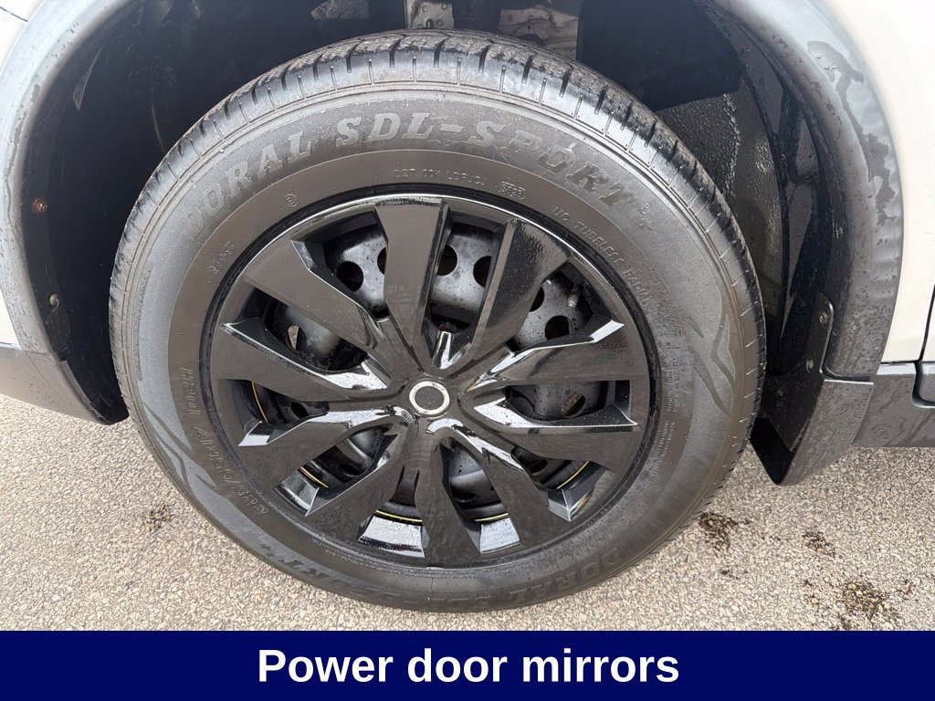 Used 2016 Nissan Rogue S AWD/4WD image 16