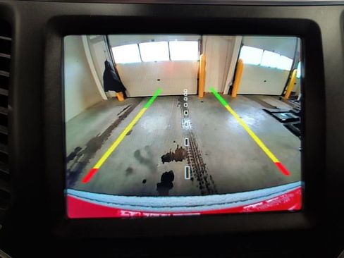 Used 2021 Jeep Cherokee Trailhawk w/ Sun, Sound & Nav Group image 11