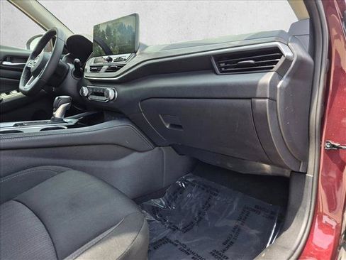 Used 2024 Nissan Altima 2.5 SV w/ SV Premium Package FWD image 21