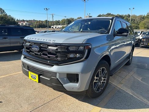 New 2025 Ford Expedition Max Active image 4