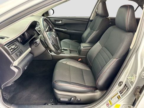 Used 2016 Toyota Camry SE FWD image 17
