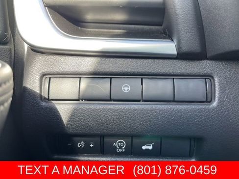 Used 2025 Nissan Rogue SV AWD/4WD image 23